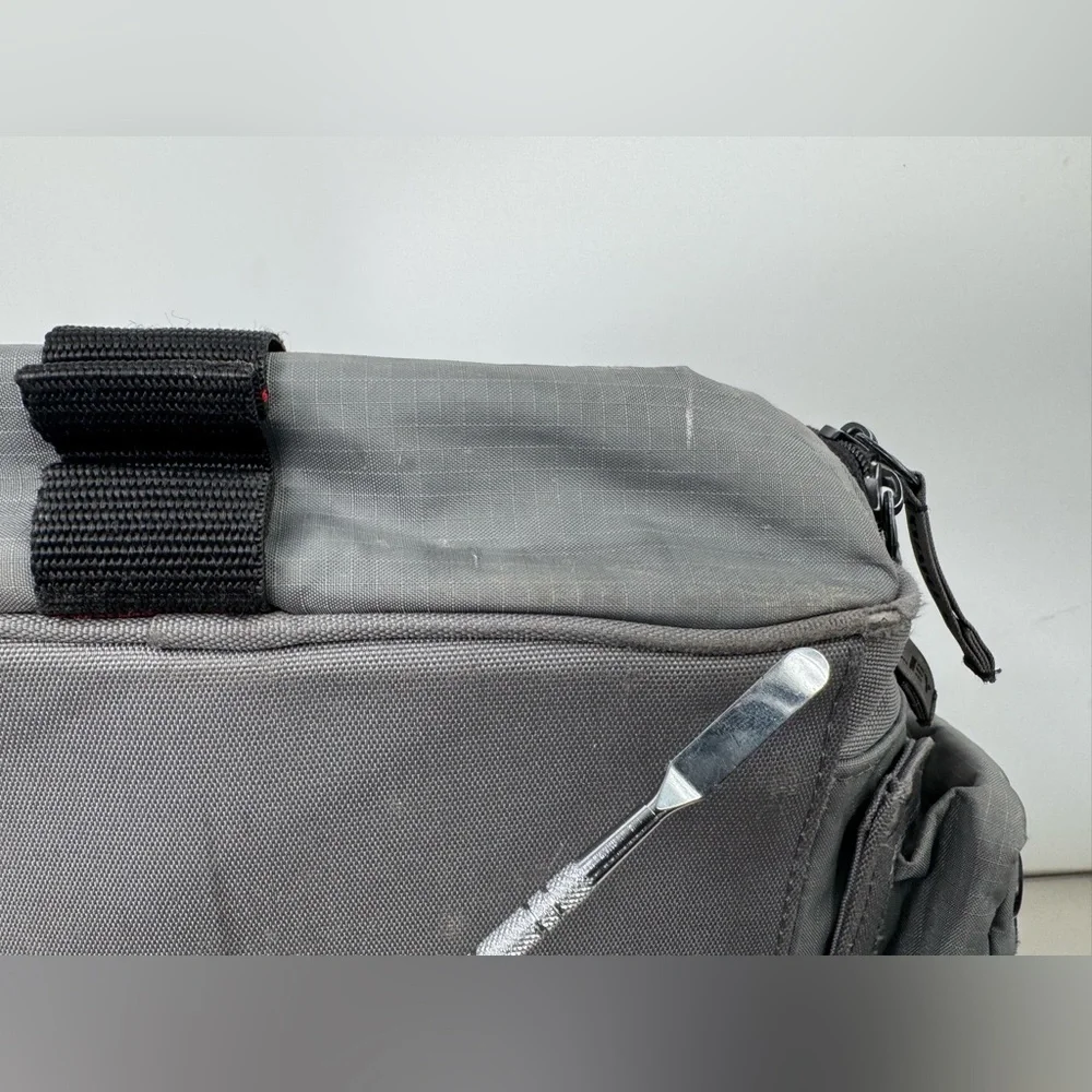 Oakley men duffel